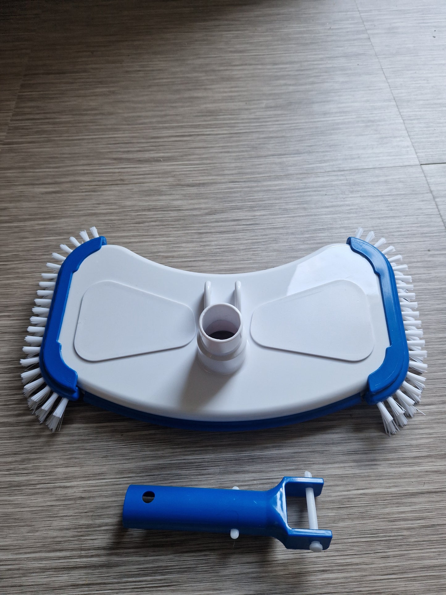 TETE DE BALAI DEMI-LUNE PISCINE LINER
