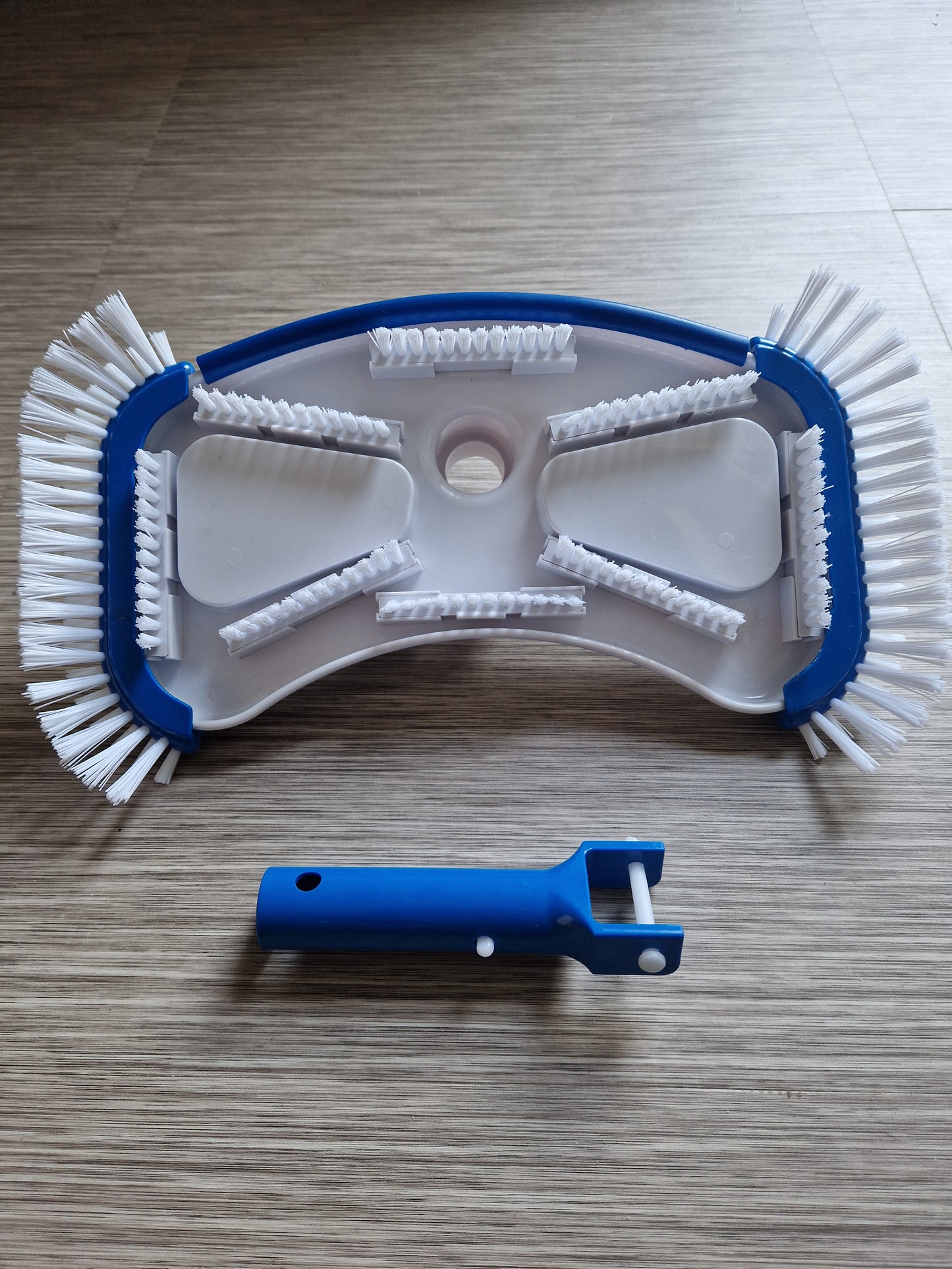 TETE DE BALAI DEMI-LUNE PISCINE LINER
